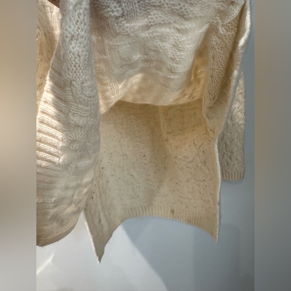 100% Mongolian Cashmere cable knit sweater in cream/off white—SO soft! XS/S - Picture 4 of 10